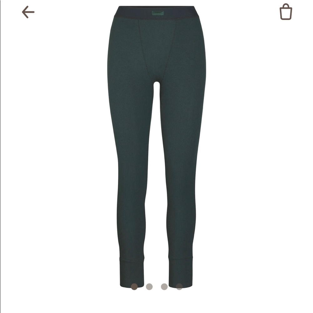 Skims soldout leggings